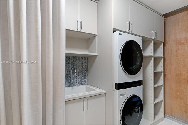 120 Ocean Dr 1400, Miami Beach, FL 33139