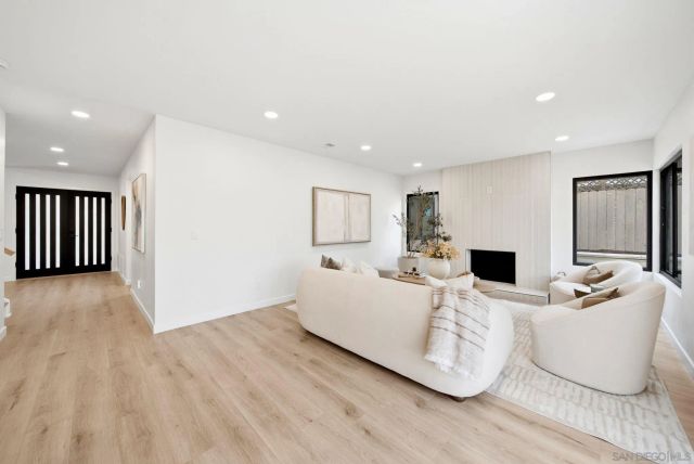 824 Glen Arbor, Encinitas, CA 92024