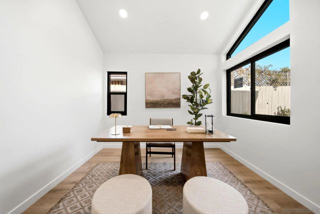 824 Glen Arbor, Encinitas, CA 92024