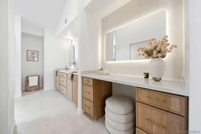 824 Glen Arbor, Encinitas, CA 92024