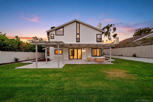 824 Glen Arbor, Encinitas, CA 92024