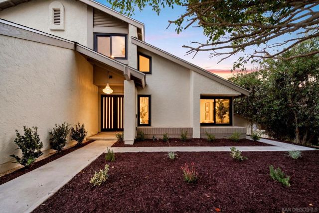 824 Glen Arbor, Encinitas, CA 92024