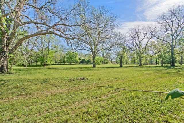 6504 Viereck Road, Sealy, TX 77474