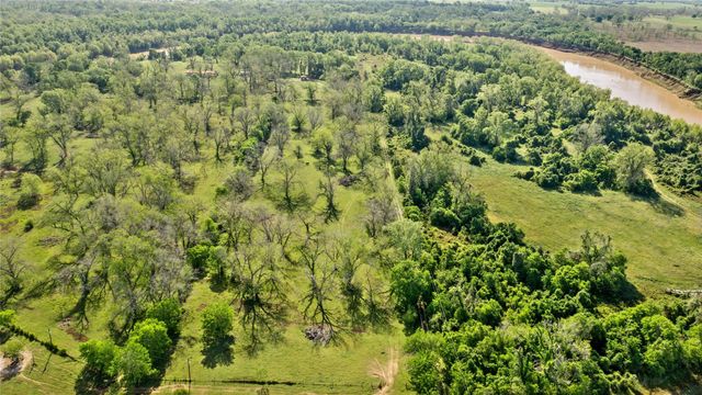 6504 Viereck Road, Sealy, TX 77474