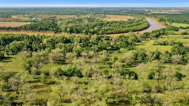 6504 Viereck Road, Sealy, TX 77474