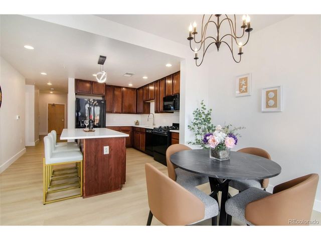 1630 N Clarkson St 504, Denver, CO 80218