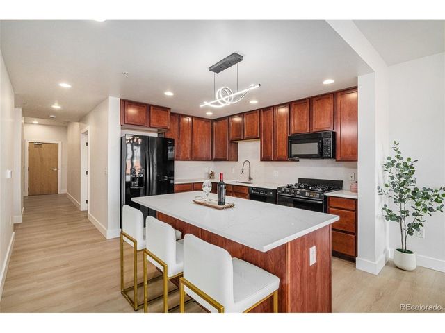 1630 N Clarkson St 504, Denver, CO 80218