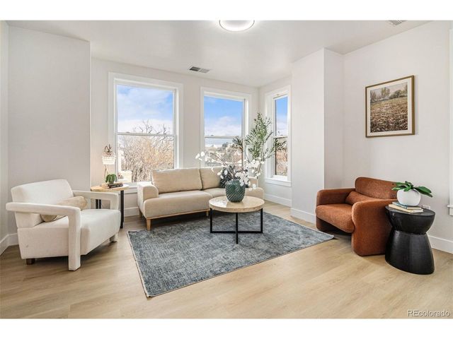 1630 N Clarkson St 504, Denver, CO 80218