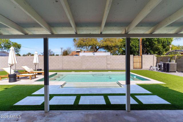 8602 E ROANOKE Avenue, Scottsdale, AZ 85257