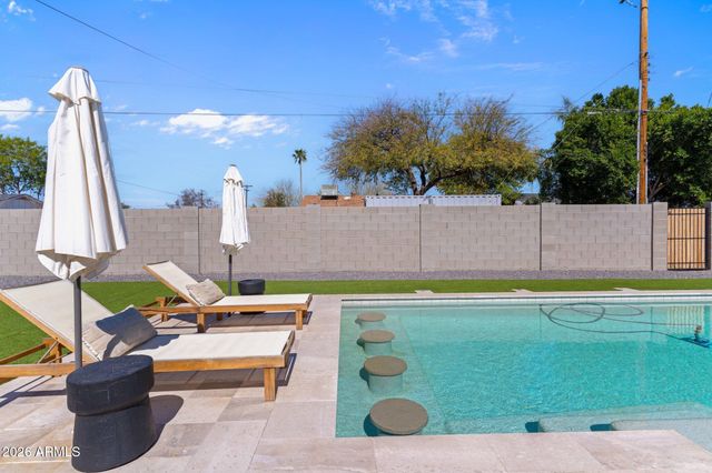 8602 E ROANOKE Avenue, Scottsdale, AZ 85257