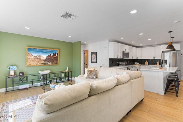 8602 E ROANOKE Avenue, Scottsdale, AZ 85257