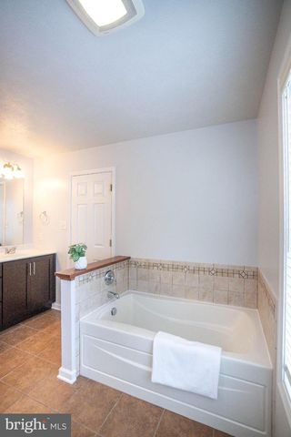 2414 PRAIRIE ROSE LN, State College, PA 16801