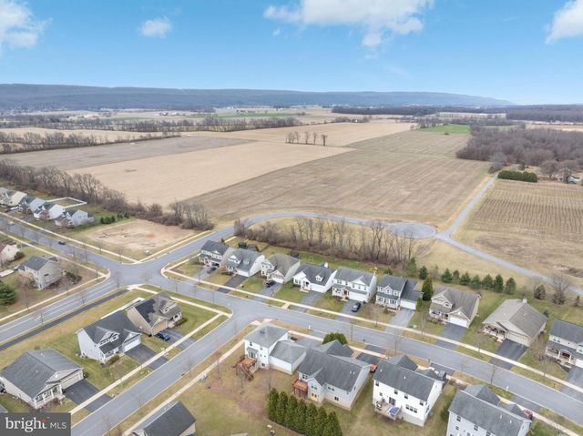 2414 PRAIRIE ROSE LN, State College, PA 16801