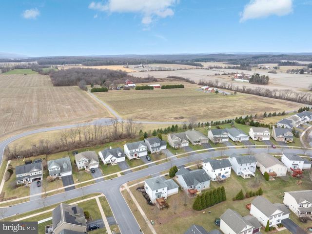 2414 PRAIRIE ROSE LN, State College, PA 16801