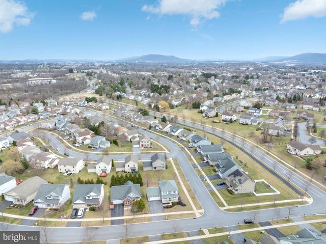 2414 PRAIRIE ROSE LN, State College, PA 16801