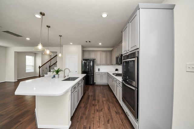 25106 Squire Knoll Street, Katy, TX 77493