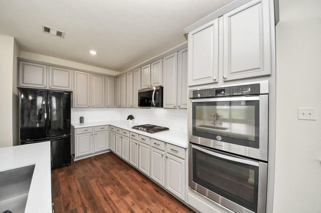 25106 Squire Knoll Street, Katy, TX 77493