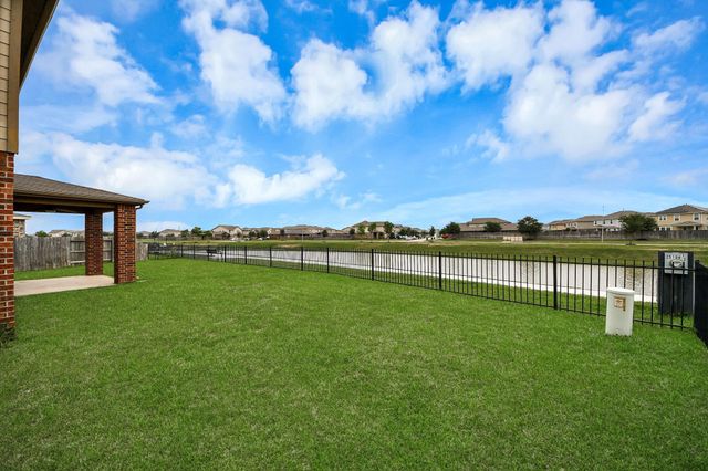 25106 Squire Knoll Street, Katy, TX 77493