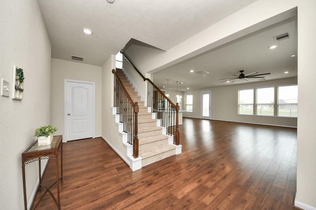 25106 Squire Knoll Street, Katy, TX 77493