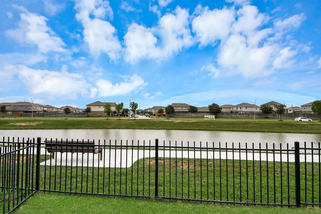 25106 Squire Knoll Street, Katy, TX 77493