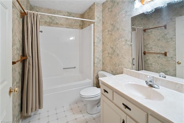 211 S Boyles Street, Pilot Mountain, NC 27041