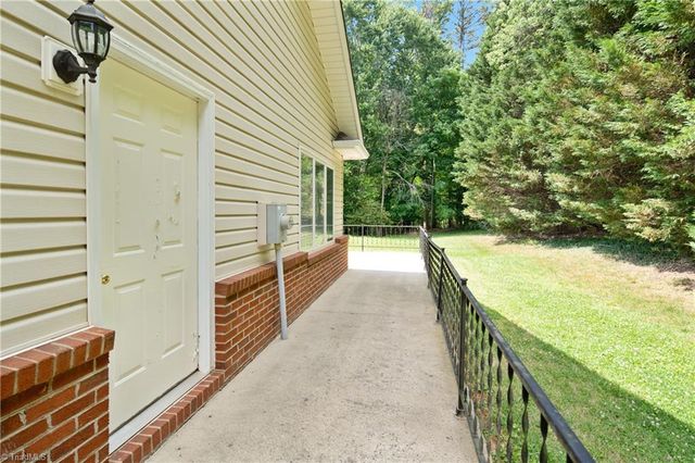 211 S Boyles Street, Pilot Mountain, NC 27041