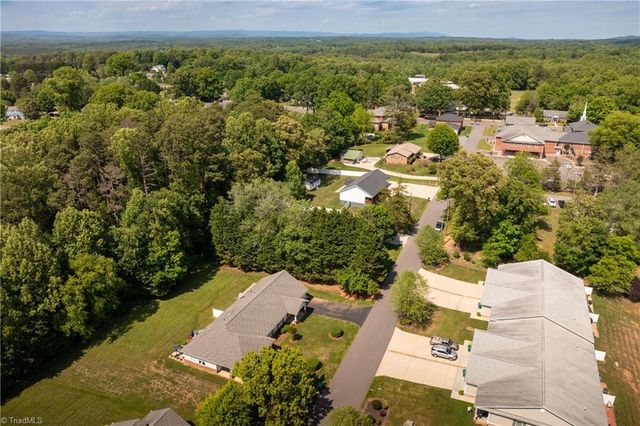 211 S Boyles Street, Pilot Mountain, NC 27041