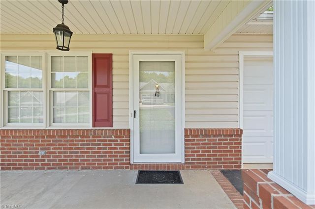 211 S Boyles Street, Pilot Mountain, NC 27041