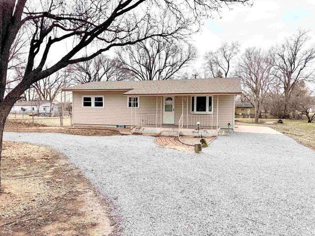 605 E 9th St, Harper, KS 67058
