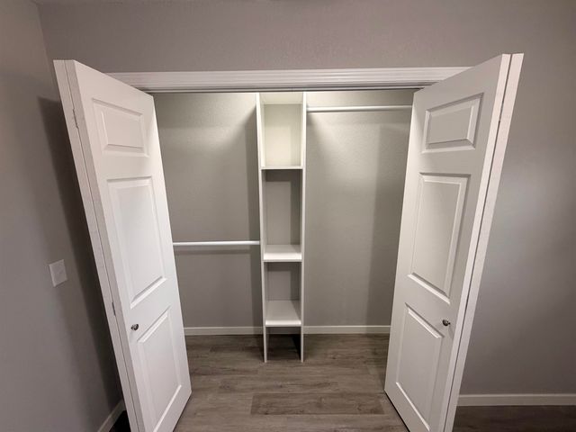 605 E 9th St, Harper, KS 67058