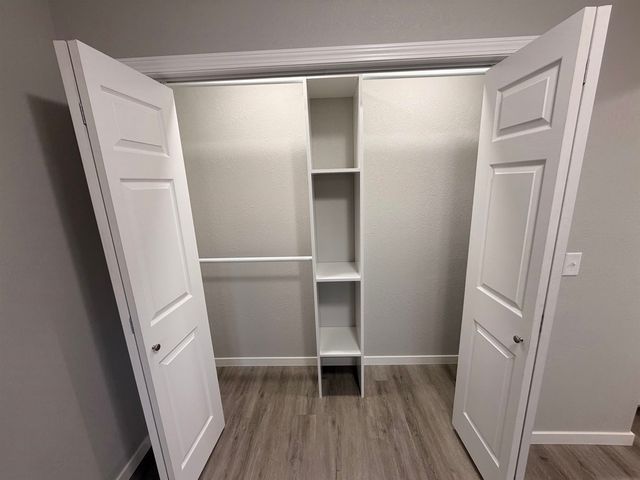 605 E 9th St, Harper, KS 67058