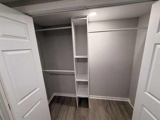 605 E 9th St, Harper, KS 67058