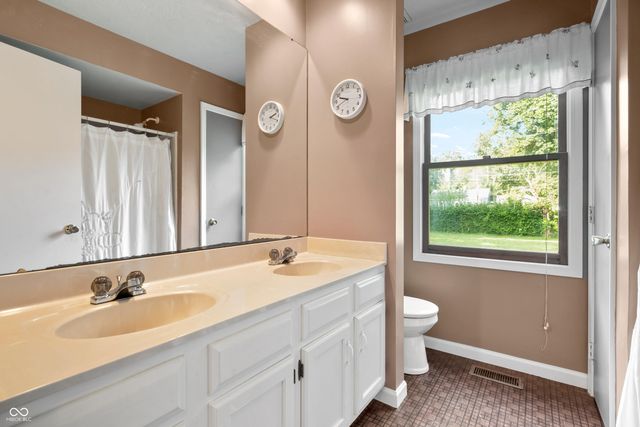 6528 Hillside Avenue, Indianapolis, IN 46220