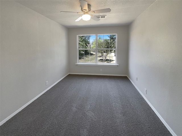 117 Avondale Avenue, Azle, TX 76020