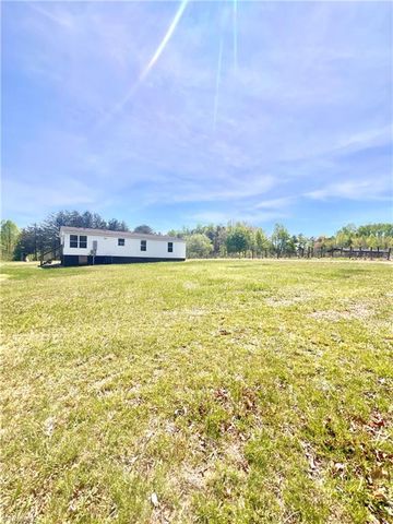 1044 Hodges Mill Road, Dobson, NC 27017