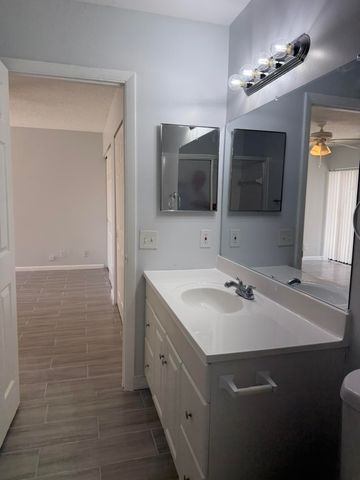 1501 WATERVIEW Circle, Palm Springs, FL 33461
