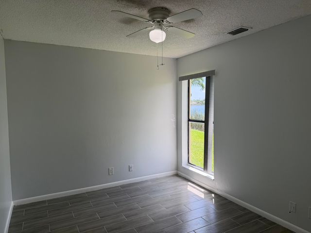 1501 WATERVIEW Circle, Palm Springs, FL 33461