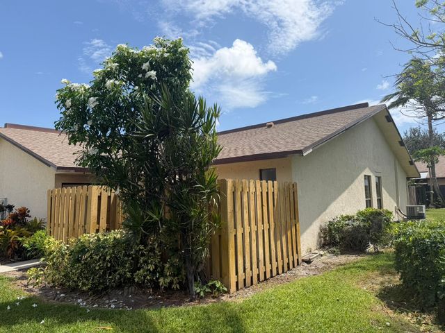 1501 WATERVIEW Circle, Palm Springs, FL 33461