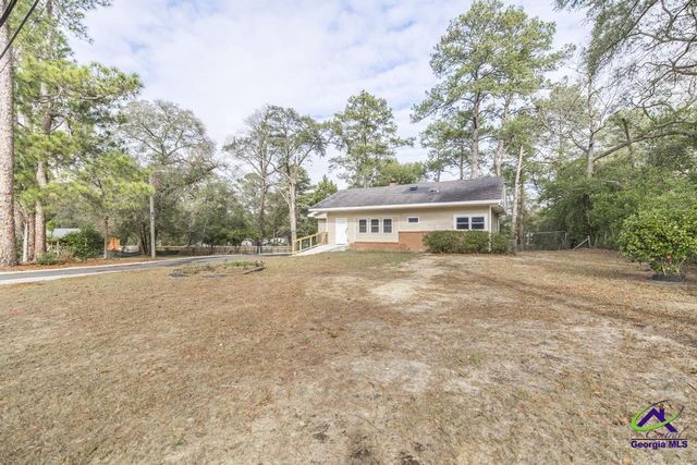 1102 Jewell Drive, Perry, GA 31069