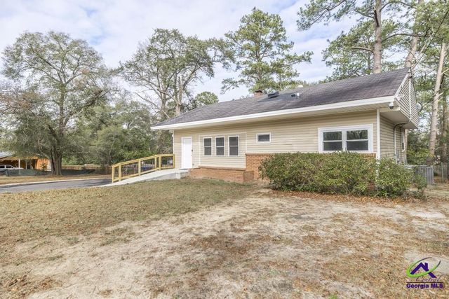 1102 Jewell Drive, Perry, GA 31069