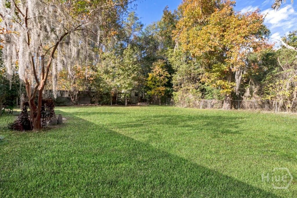 Image 4 of property listing at 35 Sandpiper Road, Richmond Hill, GA 31324