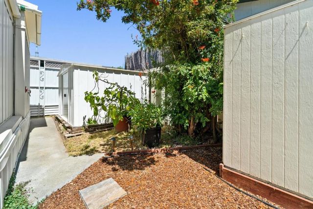 1555 Merrill Street, Santa Cruz, CA 95062