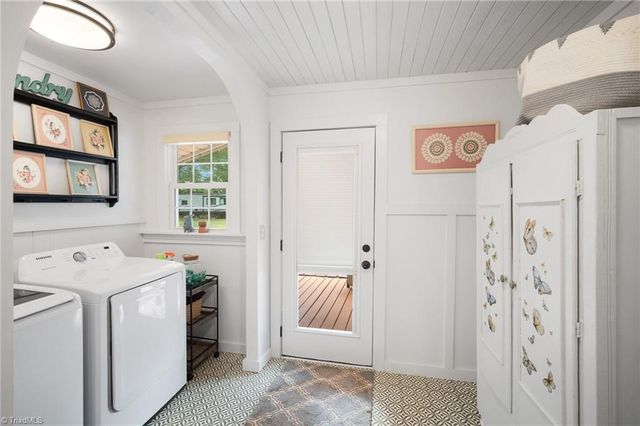 853 Meadowbrook Drive, King, NC 27021