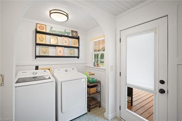 853 Meadowbrook Drive, King, NC 27021