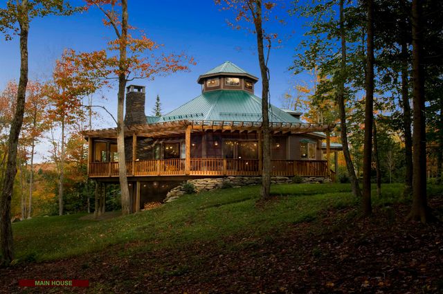 404 Patnoe Farm Drive, Hyde Park, VT 05655