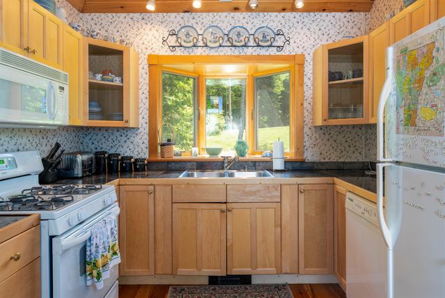 404 Patnoe Farm Drive, Hyde Park, VT 05655