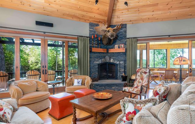 404 Patnoe Farm Drive, Hyde Park, VT 05655