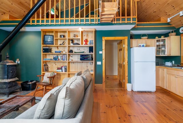 404 Patnoe Farm Drive, Hyde Park, VT 05655