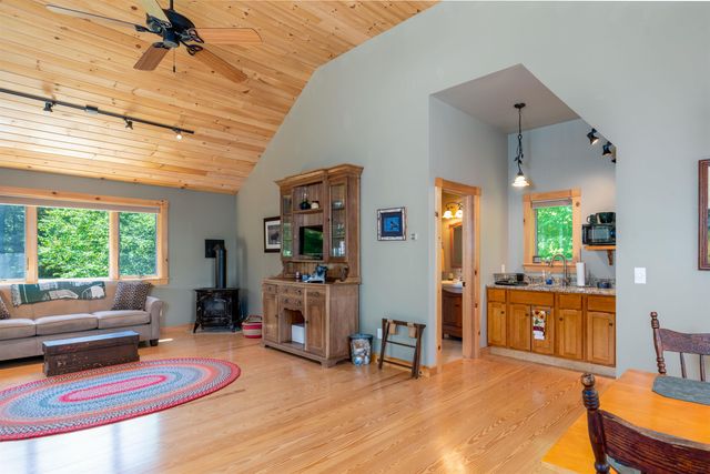 404 Patnoe Farm Drive, Hyde Park, VT 05655