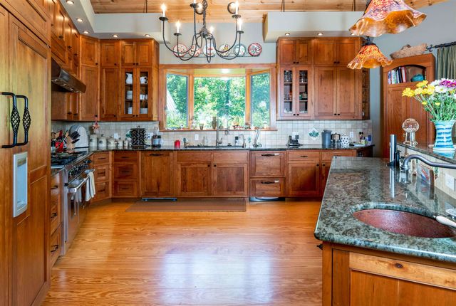 404 Patnoe Farm Drive, Hyde Park, VT 05655